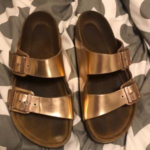 Rose gold Birkenstock’s